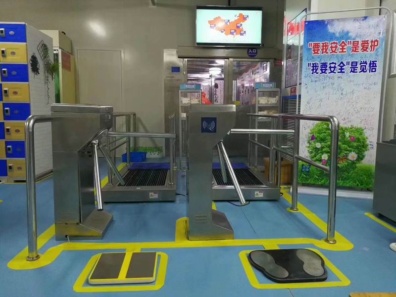一站式智能鞋底清洁入口