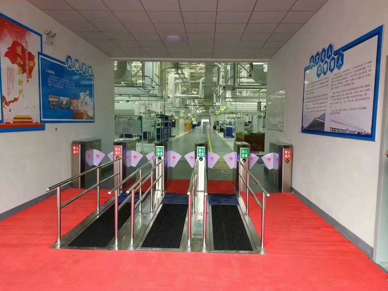 一站式智能鞋底清洁入口